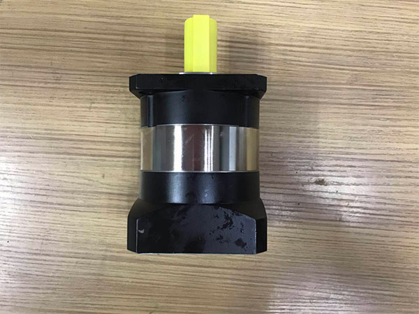 完成二級行星減速機裝配草圖設計